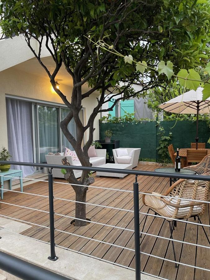 2 Pieces En Rdjardin Avec 2 Grands Terrasses Apartman Antibes Kültér fotó